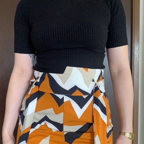 Wide-Leg Patterned Trouser with Waist Tie - Picture 4 of 7